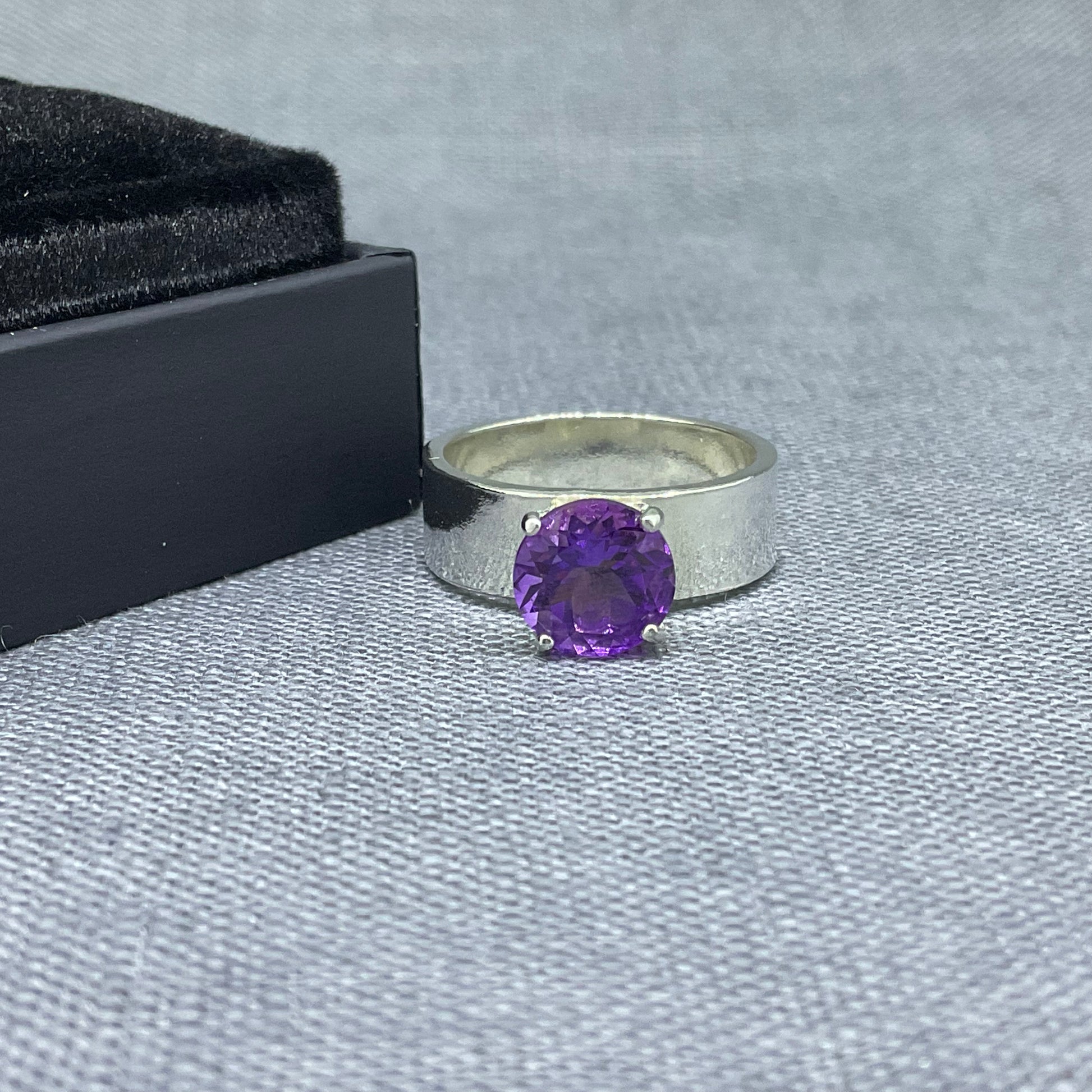 Amethyst Solitaire Sterling Silver Ring, Size M / US 6 1/4